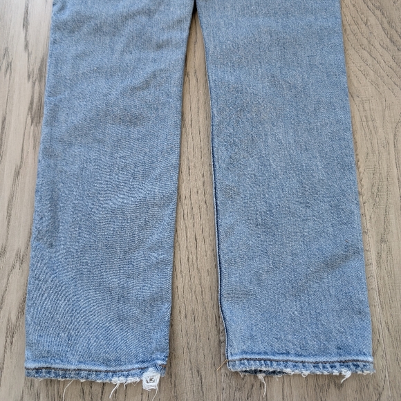 Agolde Willow Light Wash Tapered Midrise Jeans - Picture 7 of 9